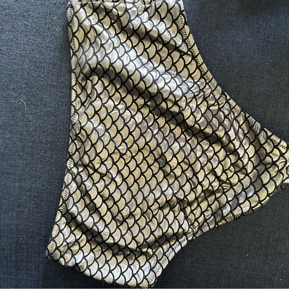 Hot Topic Black and silver scales Bikini Set - Picture 5 of 5